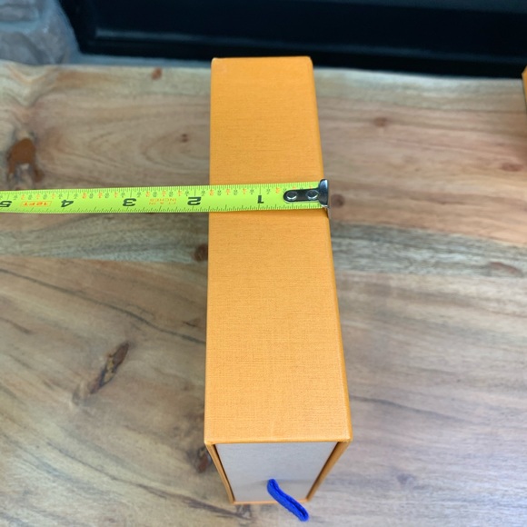 Louis Vuitton Box, Dust Bag and Shopping Bag - Picture 4 of 13